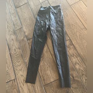 Commando black faux leather snake print leggings size medium (runs small)